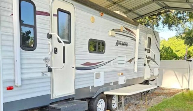 Cozy RV off the Withlacoochee River