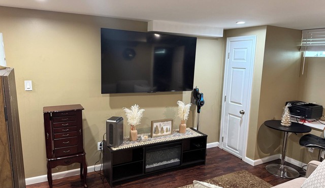 Cozy small sized apartment with WiFi in awesome Waterbury.