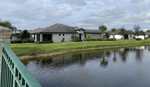 Cozy Villa with resort style amenities - close to Naples!