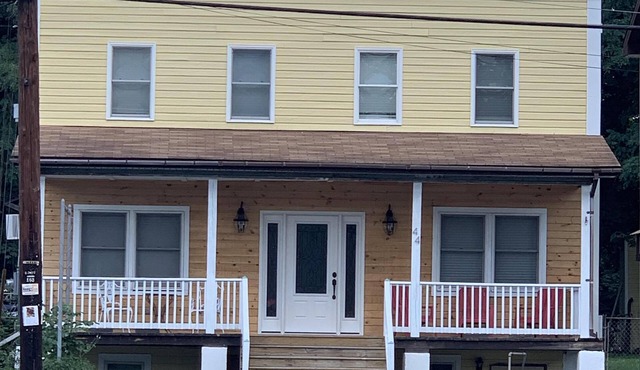 Cozy Wallkill Inn family home.