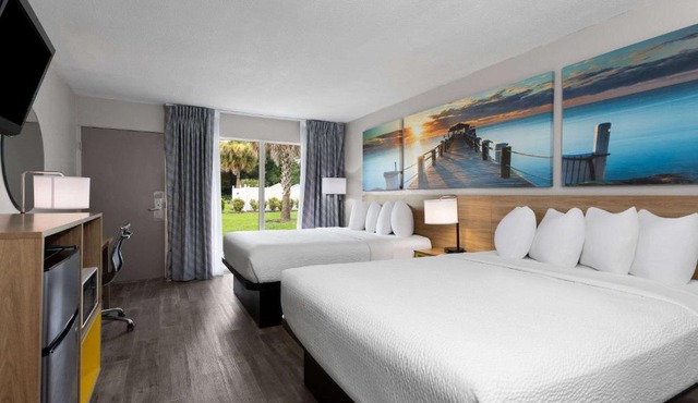 Days Inn by Wyndham Wildwood I-75