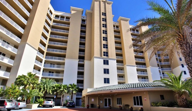Daytona Beach Luxury 3bed 3bath beachfront family condo.