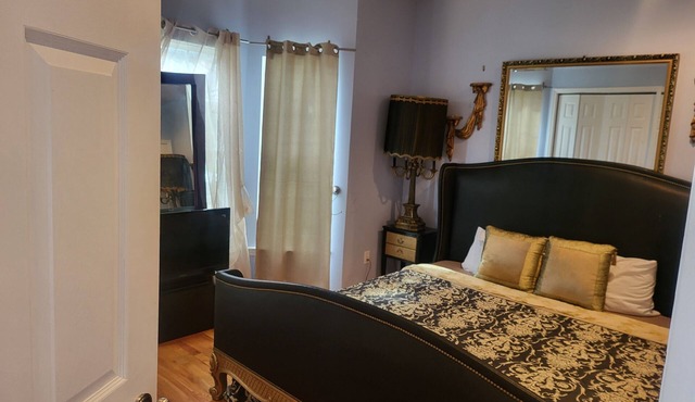 Delightful 5-bedroom house with AC in Dix Hills NY 11746