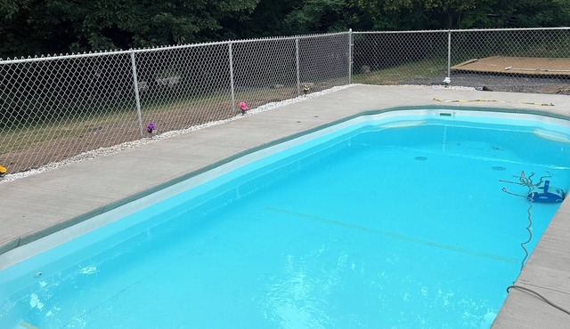 Delightful Apartment in the Mountains East Durham with AC, Dogs Friendly 2 max