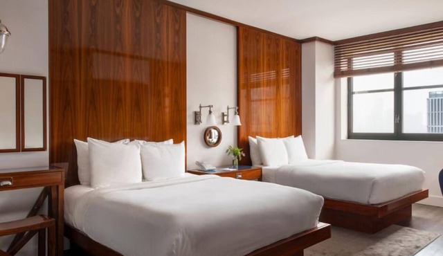 Deluxe Double Double, Hotel Hugo, Art-Industrial Design, Heart of SoHo