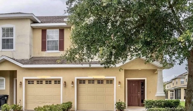 Deluxe Townhouse in a Cul de Sac