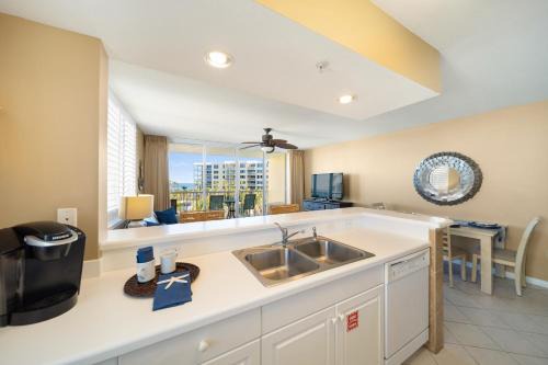 Destin West Pelican 401 - Amazing Views - Lazy River - End Unit