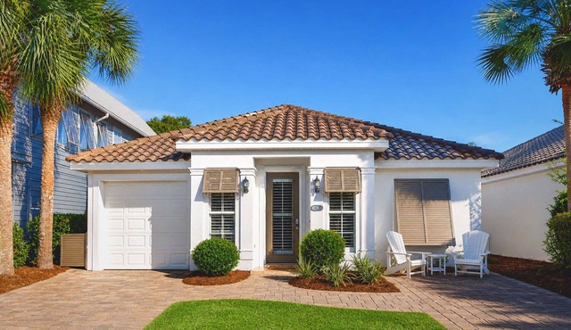 Destined For Fun - Gated Community, Near the Beach + Dining, 2 Community Pools!