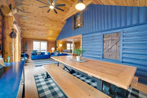 Diamond Lake Waterfront Cabin w/Deck + Dock!