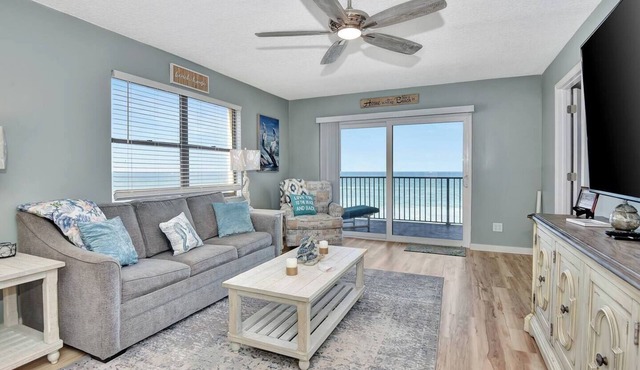 Direct Oceanfront Paradise, Corner Unit, Heated Pool, No-Drive Beach