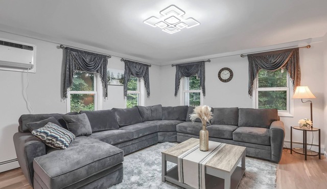 Discover Nature’s Glory! Perfect Family Home