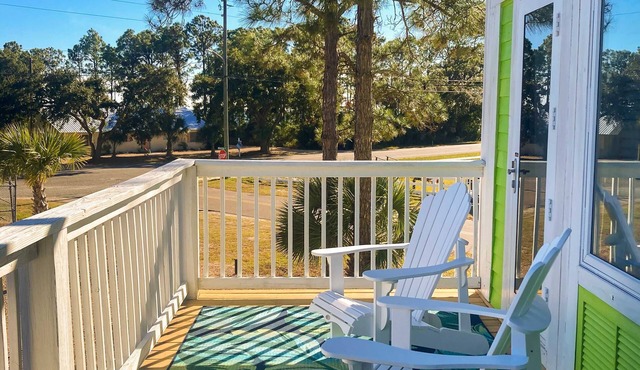 Dog-Friendly Florida Beach House Steps from the Water in Carrabelle