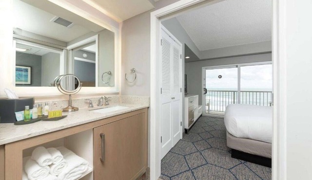 DoubleTree Suites by Hilton Melbourne Beach Oceanfront