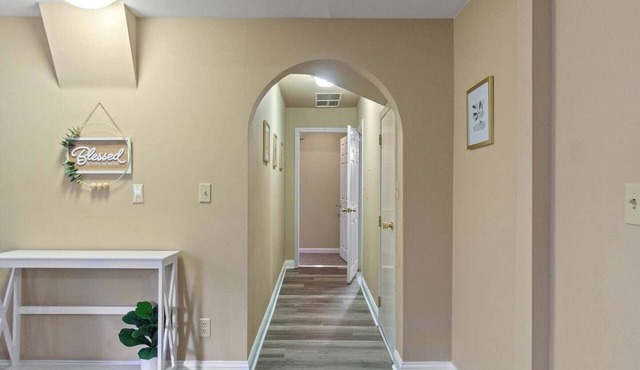 Downtown Apartment 3 in Historic Mansion | Free Parking