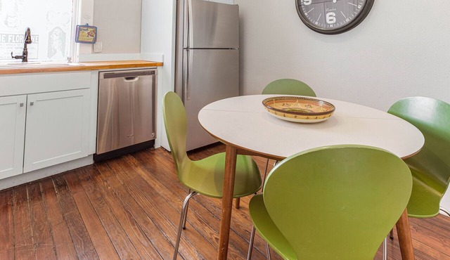 Downtown Digs for Four, Walk Everywhere by Lucky Savannah