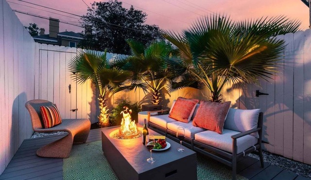 Downtown Savannah * 2 Bedroom * Firepit * Dogs OK * Private Patio