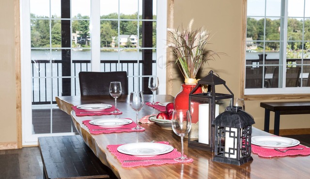 DRAMATIC LAKEFRONT EAGLES LANDING BREATHTAKING VIEWS