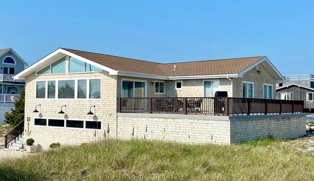 🌞 DUNE ROAD STEPS TO THE OCEAN - 4 BEDROOM HOME ⛱ 🌊