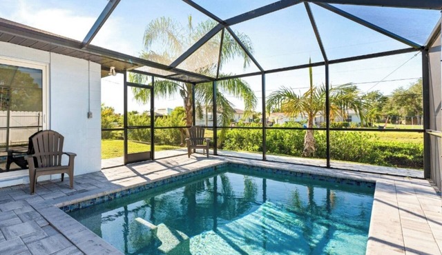 Englewood Escape: 3BR Waterfront with Pool