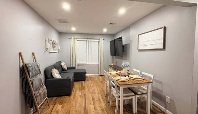 Enjoy a comfortable 2-BDR Apt. in the heart of Woodbridge, NJ!