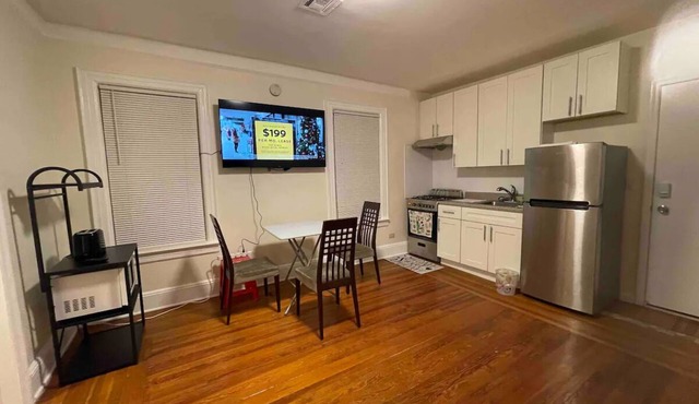Entire Cozy 1BR Apartment. Located in the heart of Queens!