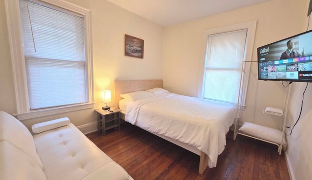 Entire Cozy 2BR Private Apartment. Located in the heart of Queens!
