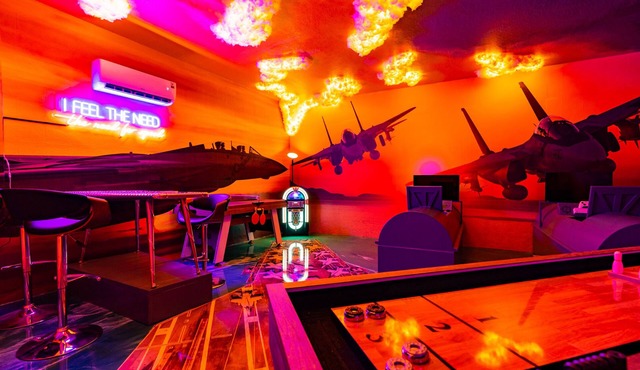Epic Themes | Pool/Hot Tub | Theater & Game Room