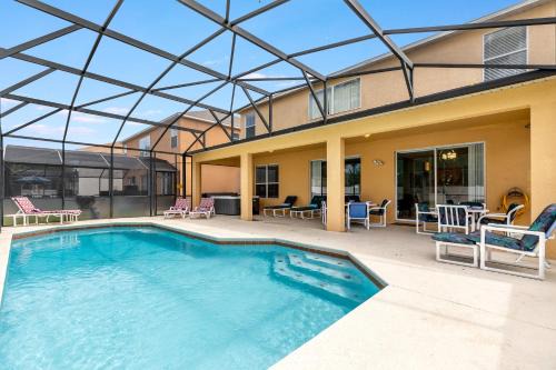 Family Friendly Vacation Home with South Facing Pool - Hot Tub - Game Room - Near Disney