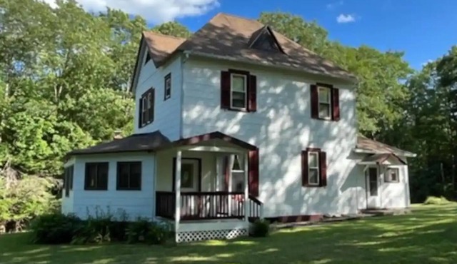 Fantastic 3-bedroom house right near Belleayre mountain ski center in Highmount