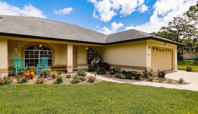 Fantastic 3-bedroom house with private heated pool