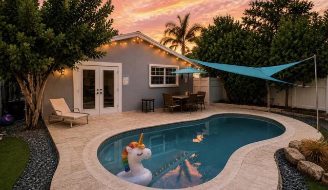 FIFA July Private Pool Near Beach and Stadium Sleeps 8
