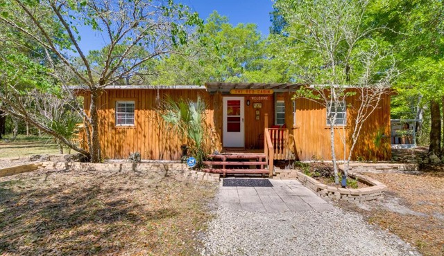 Fire Pit & Boat Dock: Peaceful Dunnellon Cabin!
