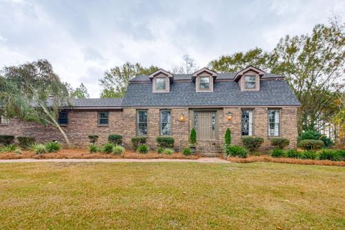 Fishing Ponds: Peaceful Tifton Getaway