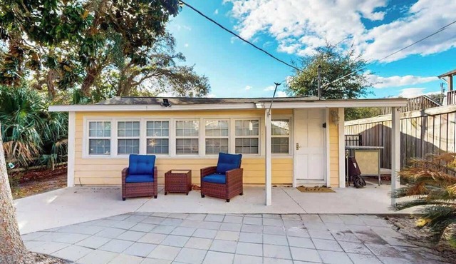 Flamingo House 3 - courtyard in North Myrtle Beach