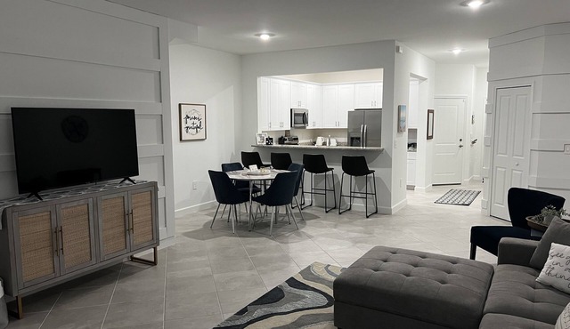 Fort Myers Resort Townhome : 3 Pools, Pickleball, Beaches & Spring Training