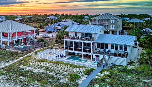 Front Row Center - Pet Friendly, Private Pool, Beach Front, Hot Tub!