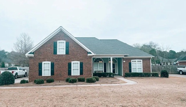 Fully equipped Masters rental