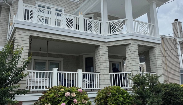 Fully renovated 5 Bedroom home 4 blocks to town