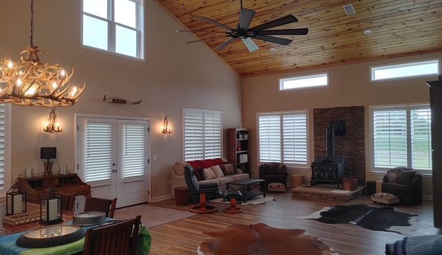 Ga SOUTHERN UNIVERSITY STATESBORO, BROOKLET, 3-BR LODGE PETS OK, FARM POND
