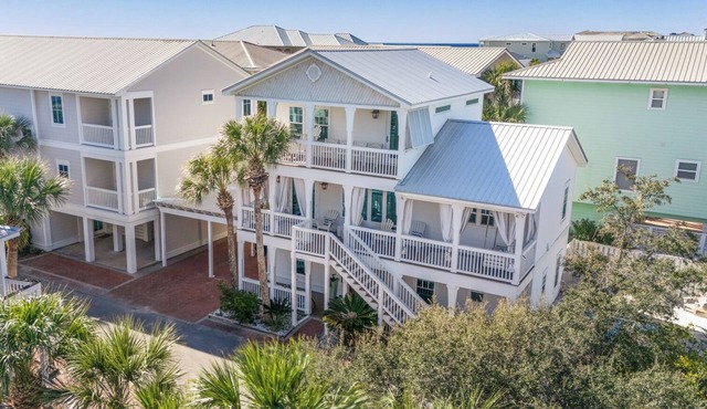 Gated Community - Pool, Beach, Covered Parking, & Bikes