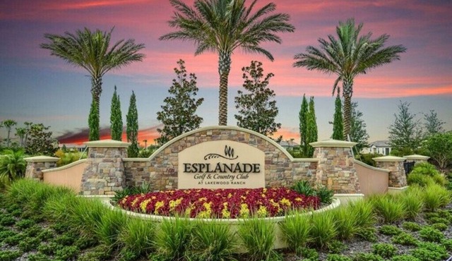 Golf Country Club Resort Lifestyle. Lakewood Ranch 1st Floor, 2Bed