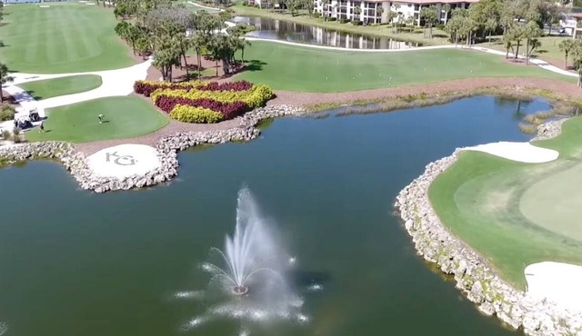 Golfer's dream! Beautiful Condo at Kelly Greens Golf Club!
