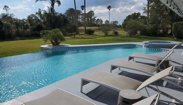 Good Vibes At Swiss: Waterski & Golf Onsite!