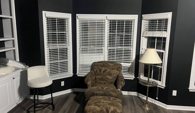 Gorgeous Executive Master Suite + Private Bedroom 2-bedroom in friendly Mableton