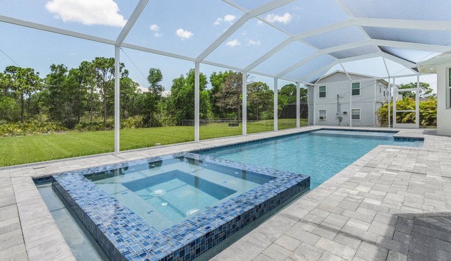 Gorgeous Off Water 3/2 with Pool in the Heart of Pine Island!