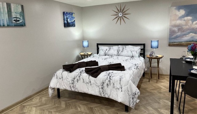 Gorgeous Private Studio in heart of Kettering in Dayton