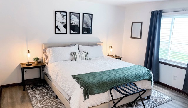 GR Retreat - 2BR, Mins from Downtown & Restaurants, Nintendo Switch & Games