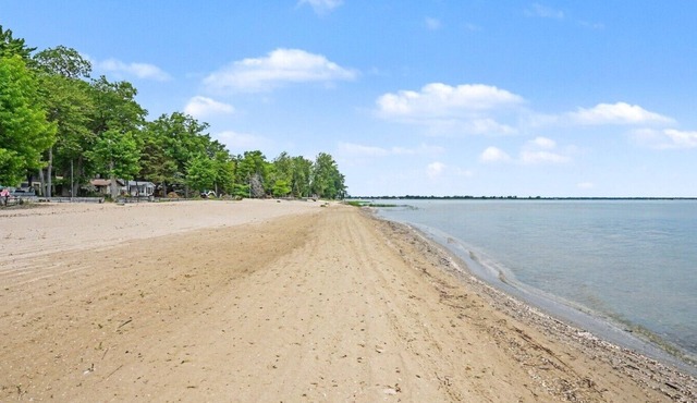 Granny`s Cabin on Sandy Lake Huron