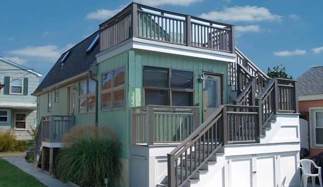Great 1 bedroom 1 bath cottage located on Linden Lane in Stone Harbor.