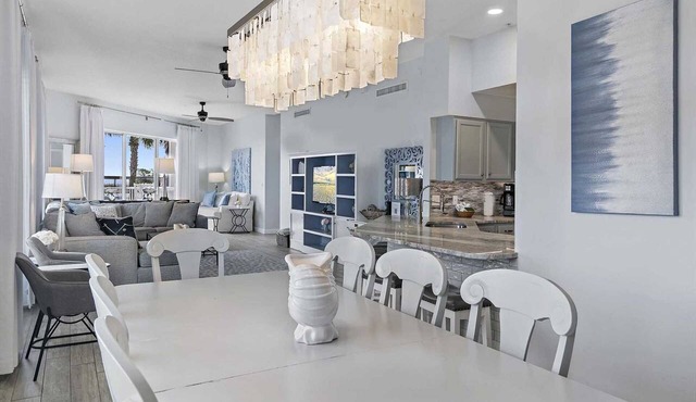 Guest Favorite| Gulf Front | Accommodates 12 | Beach Serv. I Pet Friendly|